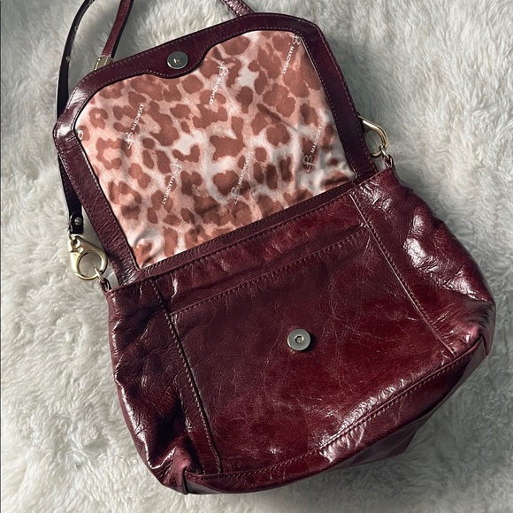 B Makowsky cranberry wine glazed leather Shoulder Bag with gold detail - Picture 8 of 16